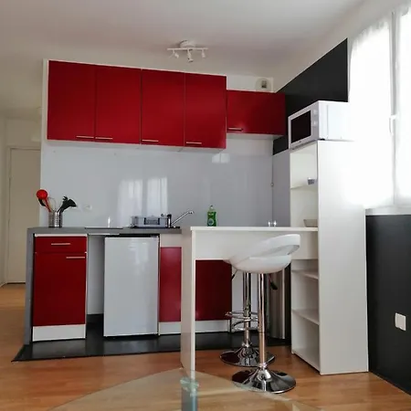 Studio A 10 Mn D'euros Dysney Et 30 Mn De Paris エスブリー