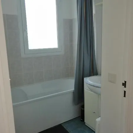 Studio A 10 Mn D'euros Dysney Et 30 Mn De Paris * エスブリー